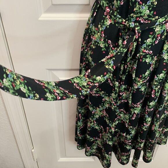 Charter Club Petite Small Scoop Neck Floral Black Green Red Belted Waist Dress - Picture 4 of 7